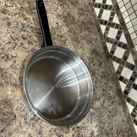 EKCO Prudential Ware 9 inch 1.5 Quart 266 Tri Clad 304 SS Skillet USA Vintage - Picture 6 of 6